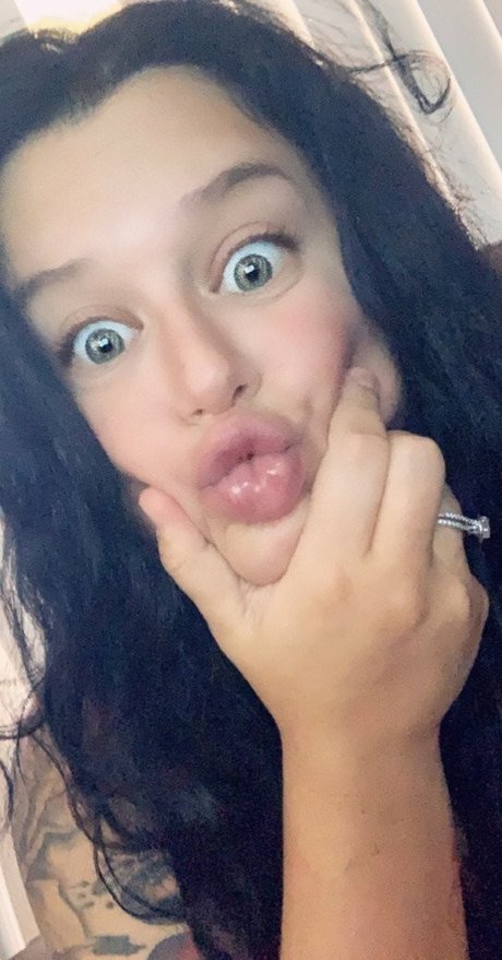 Ashley Dawn naked pornstar pics