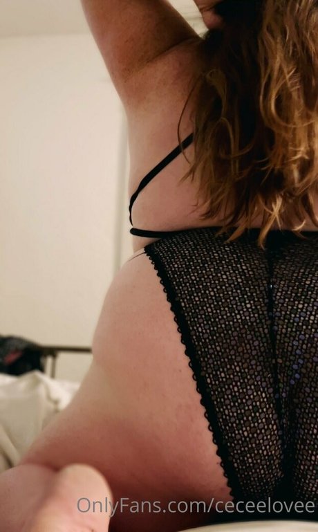 ceceelovee pornographic star img