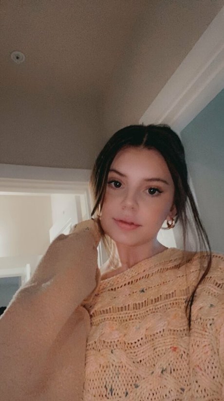 bendybombshell pretty pornstar galleries