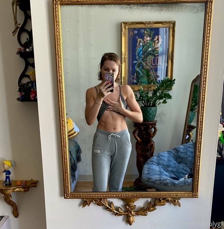 lowpolygf pornstar sex img