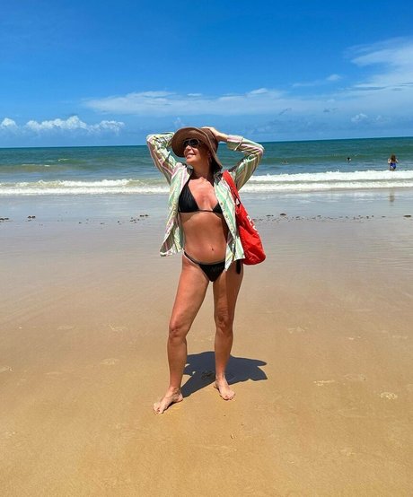 Carolina Ferraz model nude gallery