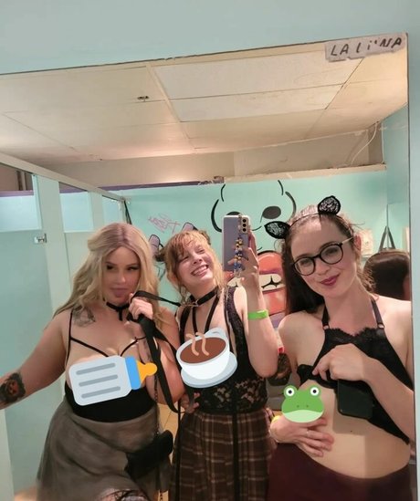 Dianalikesclowns high quality star photos