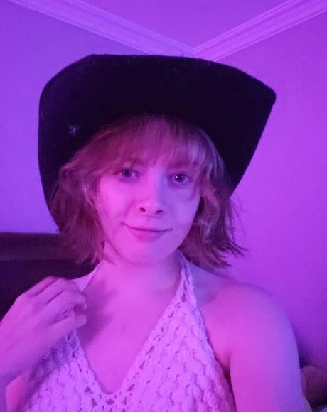 skinny milf onlyfans art naked galleries