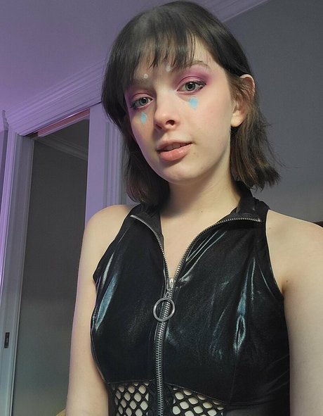 Dianalikesclowns porn model photo