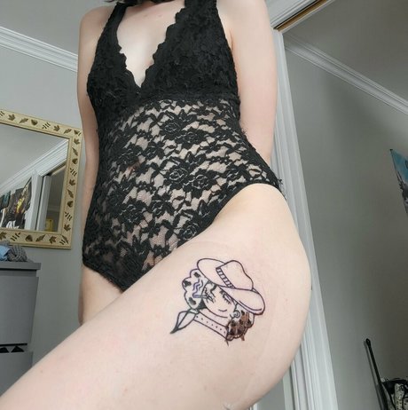 Dianalikesclowns hd model img