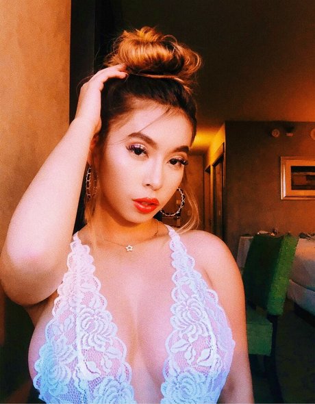 Thestarvasquez pretty actress photo