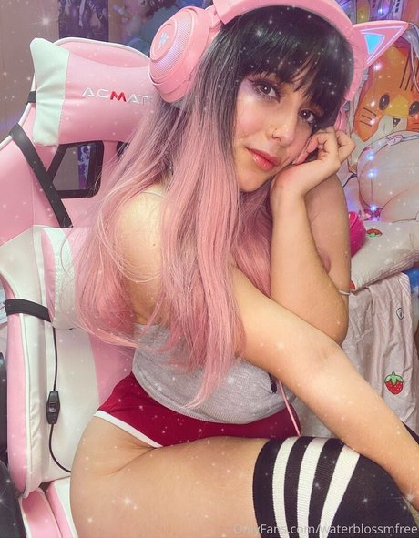 waterblossmfree beautiful actress pics