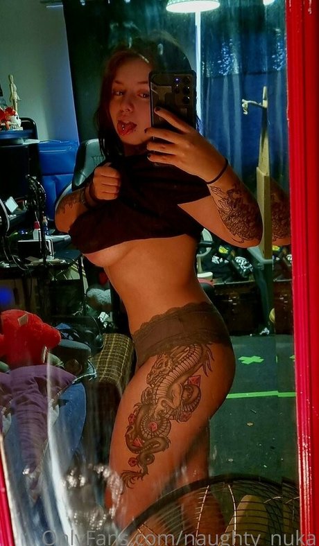 naughty nuka model hd pic