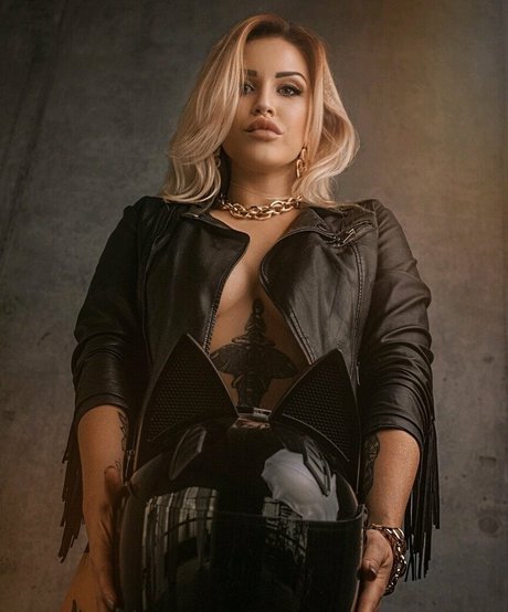 kellie mimi xxx model pic