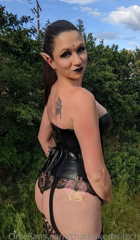 thatbakedwitcch star nudes pictures