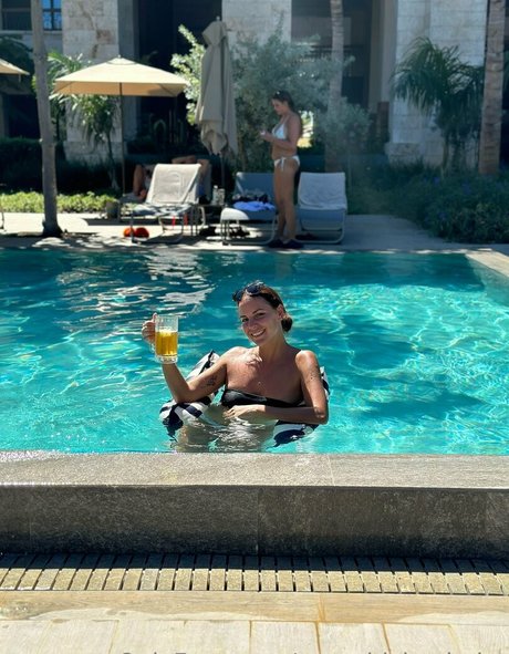 sexychickenbabe model pornographic archive