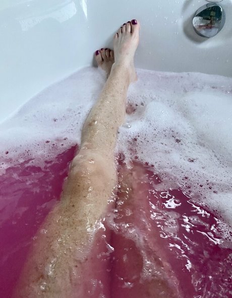 drlovejoy model top photo