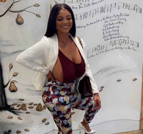 Lavish Styles porn model pics