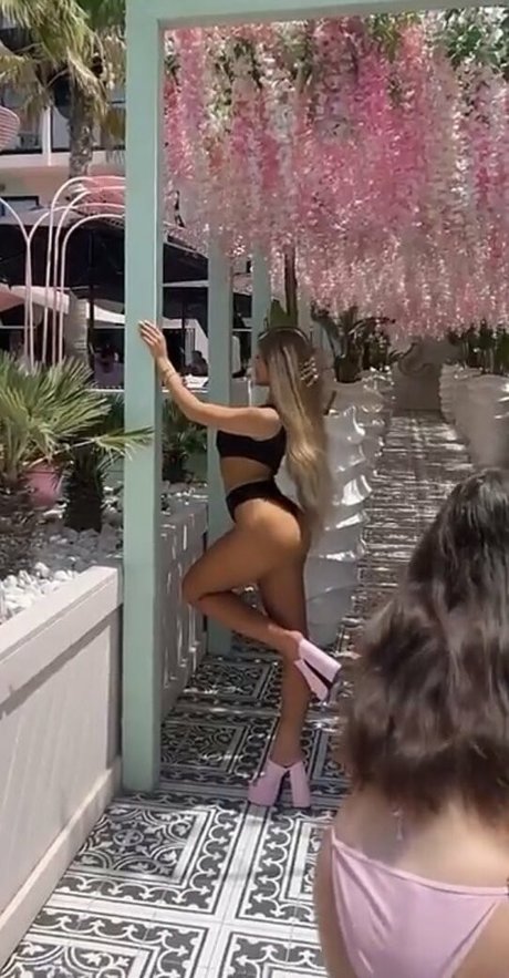 Eve Gale naked pornstar pictures