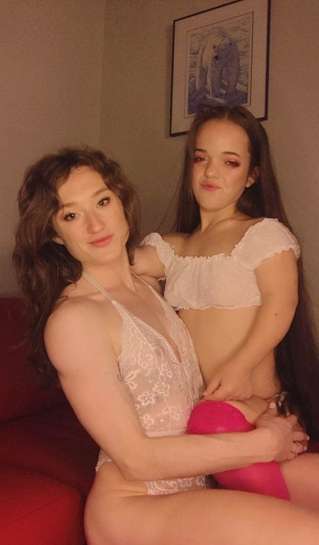 Lil Cutie hot actress pics