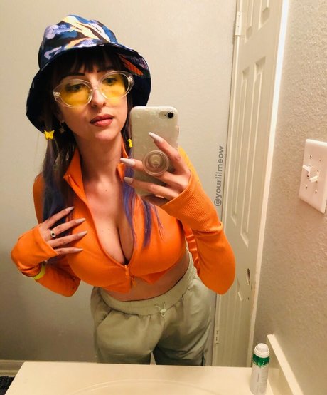 yourlilmeow sexy pornstar image