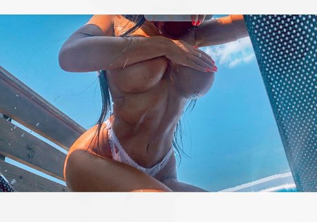 dildo onlyfans free naked images