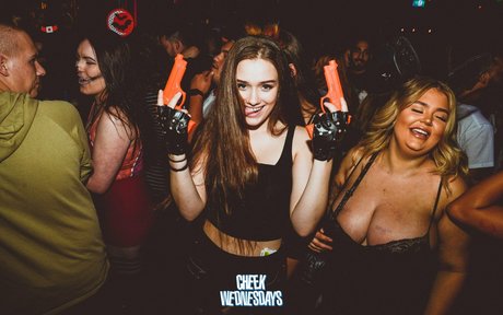 Kelly Bodenstein model nice gallery