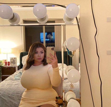 Kelly Bodenstein pornstar img