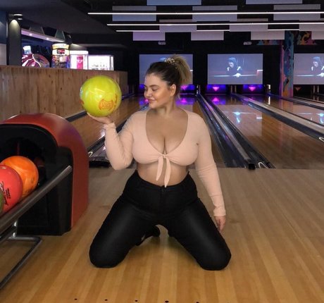 Kelly Bodenstein model sexy photos