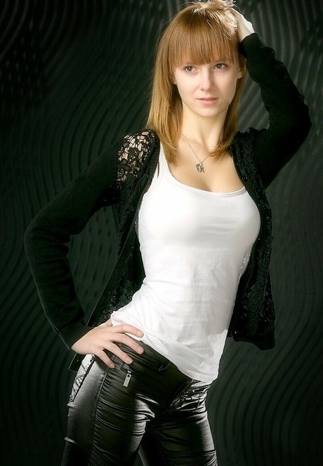 Modelkartei free actress pic