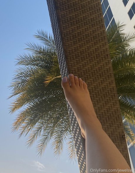 jewelsval model pics