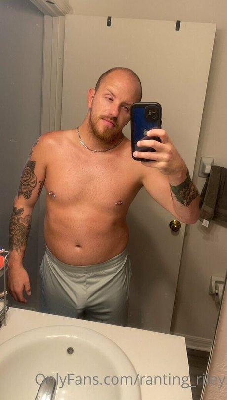 ranting riley Photo Gallery