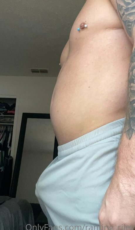 ranting riley beautiful model img