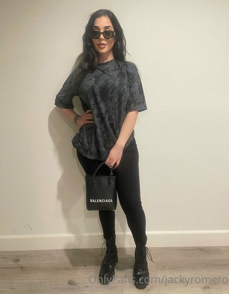 jackyromero model naked img