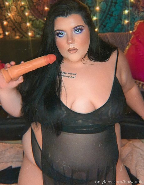 bbwaubie pretty model gallery