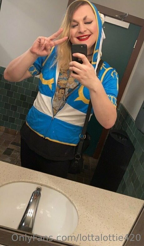 lottalottie420 perfect model pics