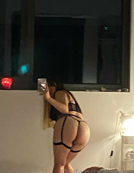 maeverly hd pornstar image