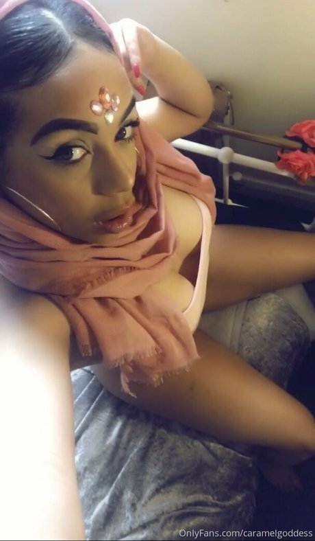 Madison Khan model hot photo