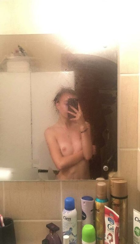 Sweet kejty free model pic