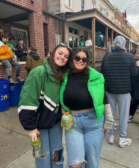 Alex D perfect actress img