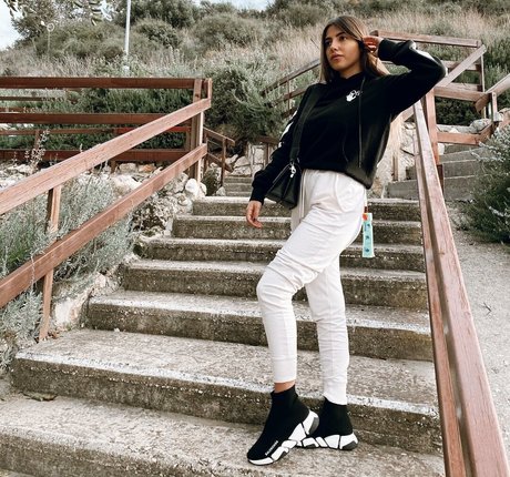 Meshi Malka pornstar sex galleries