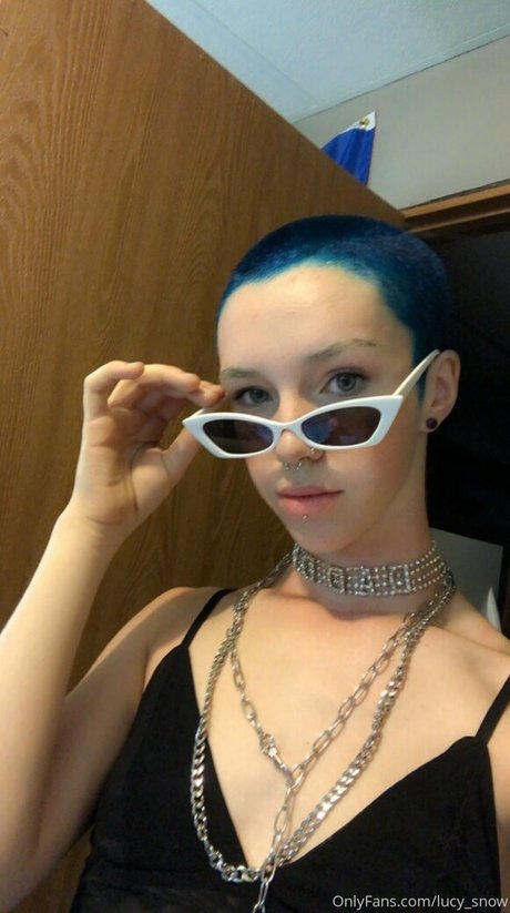 lucy snow nude star image