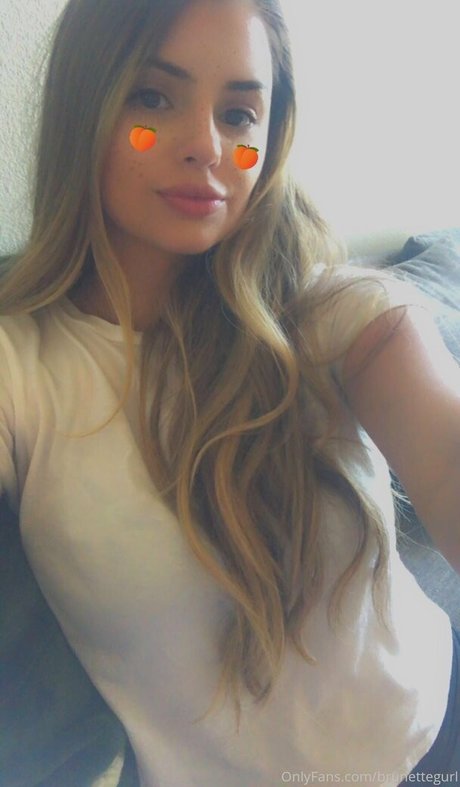 brunettegurl art star picture