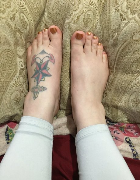 theapplejacked pornographic actress images