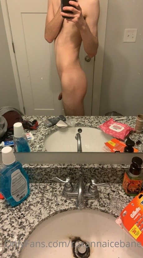 roxannaicebane model xxx photos