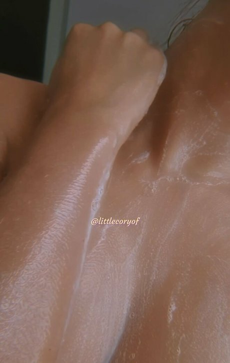 small onlyfans exclusive pic