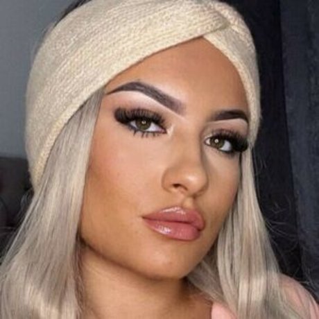 MissElBelle hot model pics