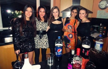 Maton Twins model erotic gallery