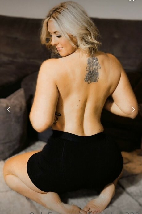 Brandyw322 naked pornstar photo