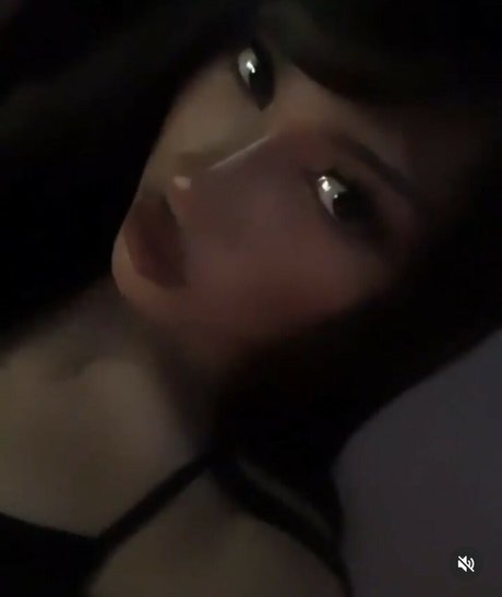 mariahrotic art actress pictures