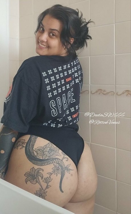 RottenVenus erotic pornstar photo