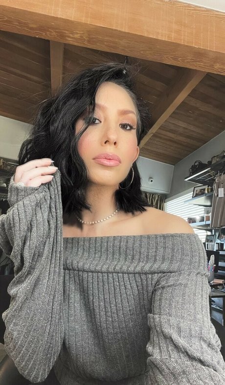 Cheryl Burke nude actress img