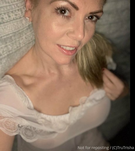 trutrisha nude model images