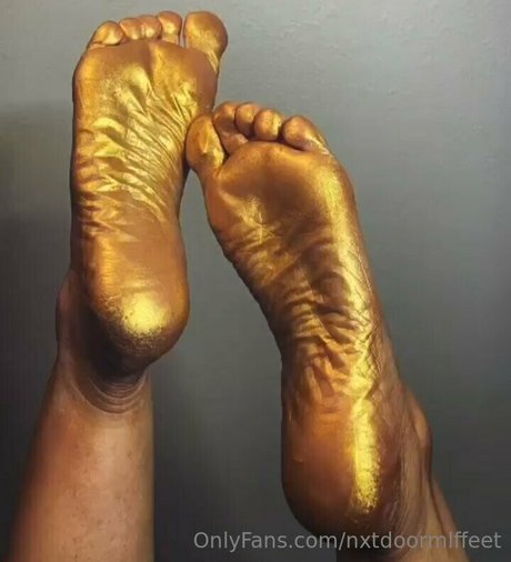 nxtdoormlffeet star art photos