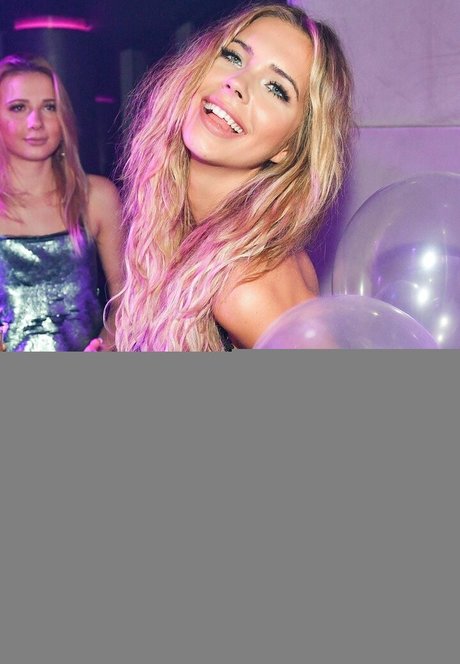 non nude onlyfans beautiful photos